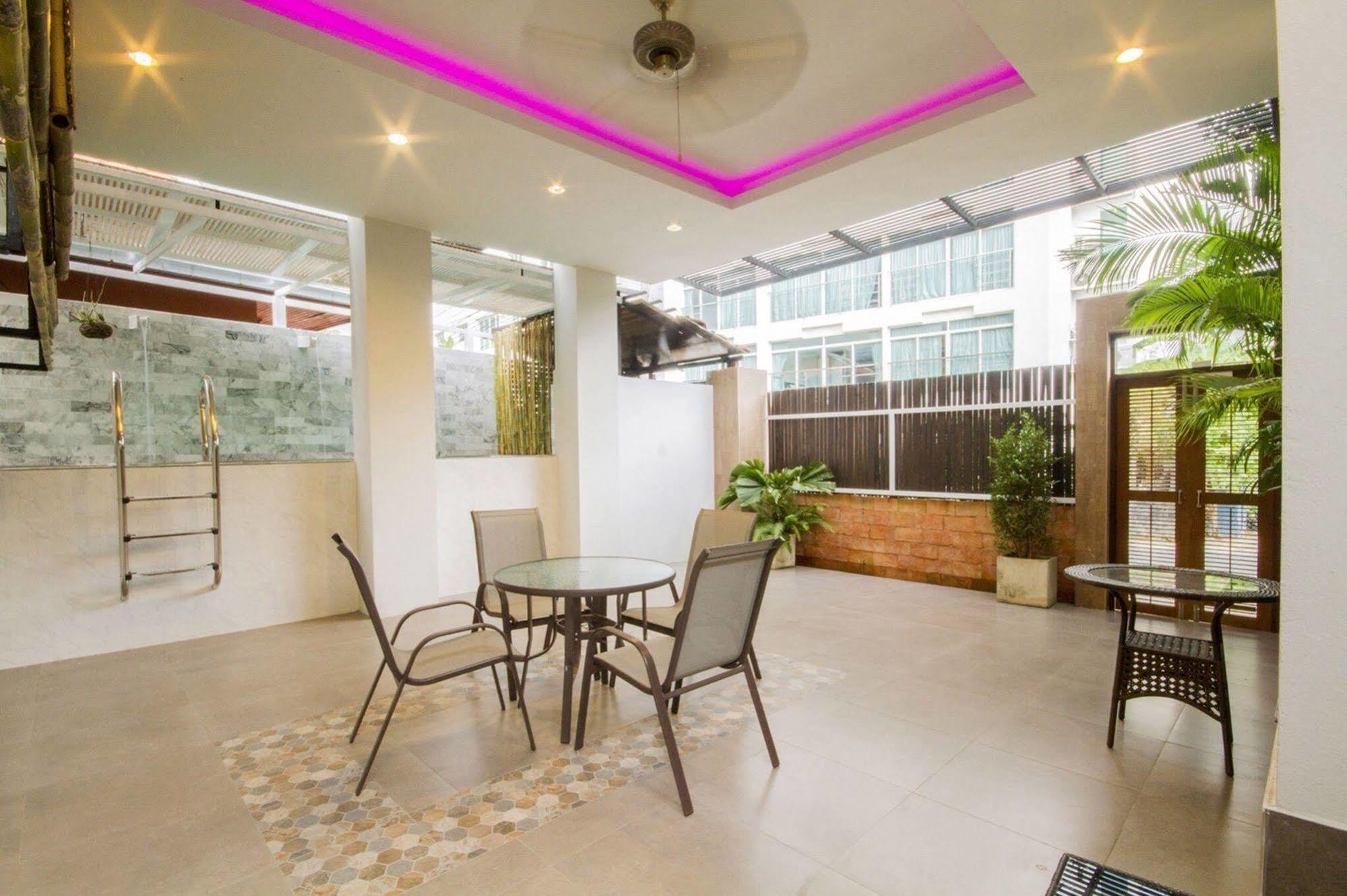 Abacus Villa Pattaya Buitenkant foto