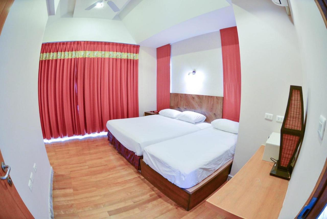 Abacus Villa Pattaya Buitenkant foto