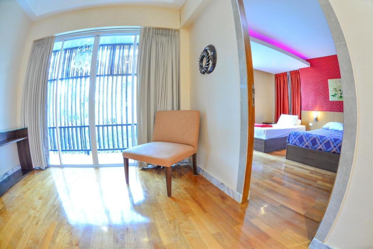 Abacus Villa Pattaya Buitenkant foto